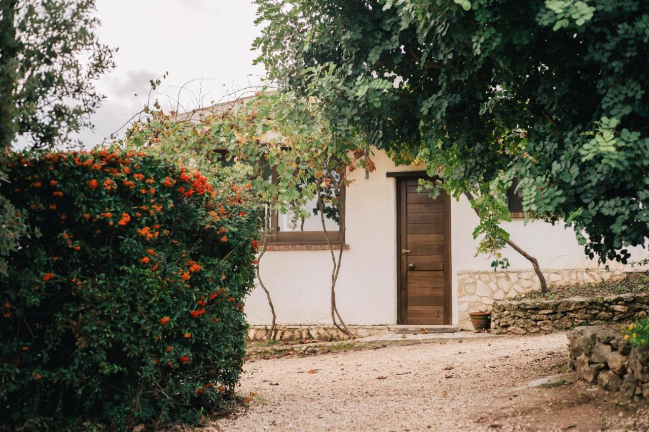 B&B Badde Cubas Usini Esterno foto